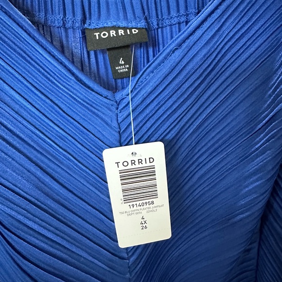 đź’™TORRID NWT CHIFFON PLEATED JUMPSUIT WITH POCKETS - Picture 7 of 7